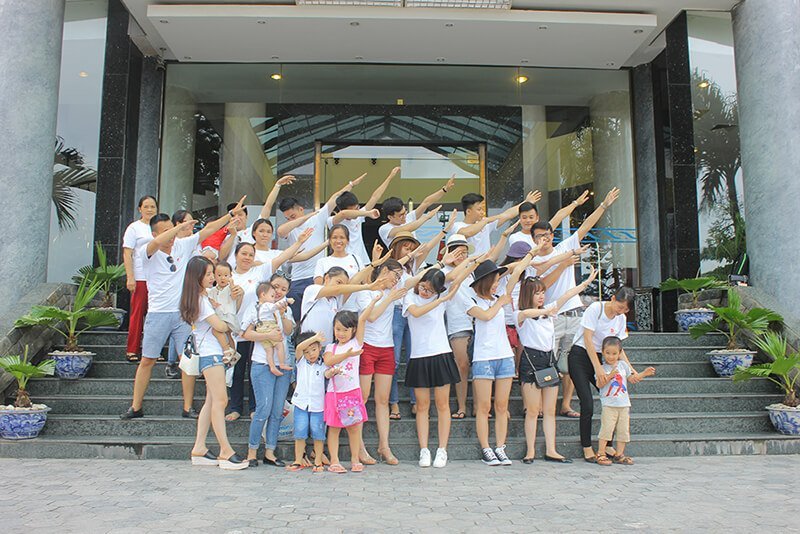 Nhân viên AVT đi du lịch