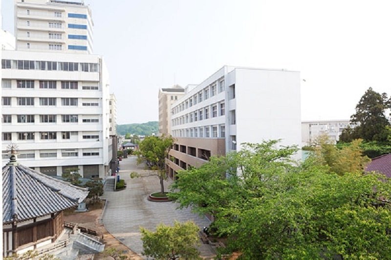 trường đại học ehime nhật bản