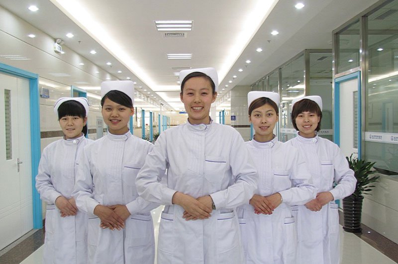 Hoc dai hoc dieu duong nhat ban nhan luong 150000 yen