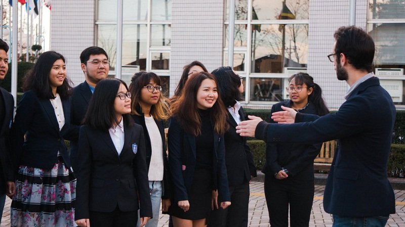 Con đường vào TIU mở rộng với nhiều học bổng giá trị