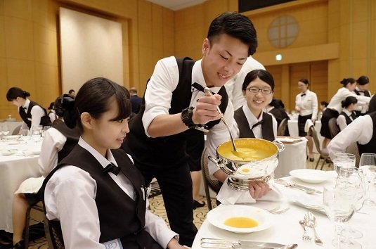 Du học Nhật Bản ngành quản trị khách sạn giúp bạn tăng khả năng tiếng Nhật nhanh chóng