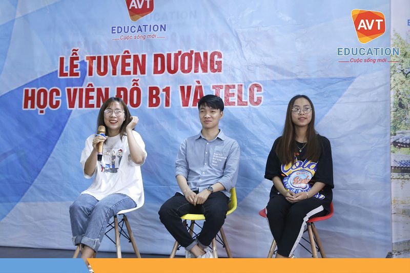 Các bạn học viên đỗ B1 sớm chia sẻ bí quyết học hiệu quả nhất.