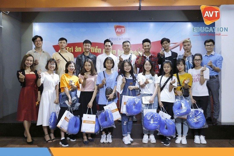 Tri ân và tiễn 23 học viên đoàn bay LF