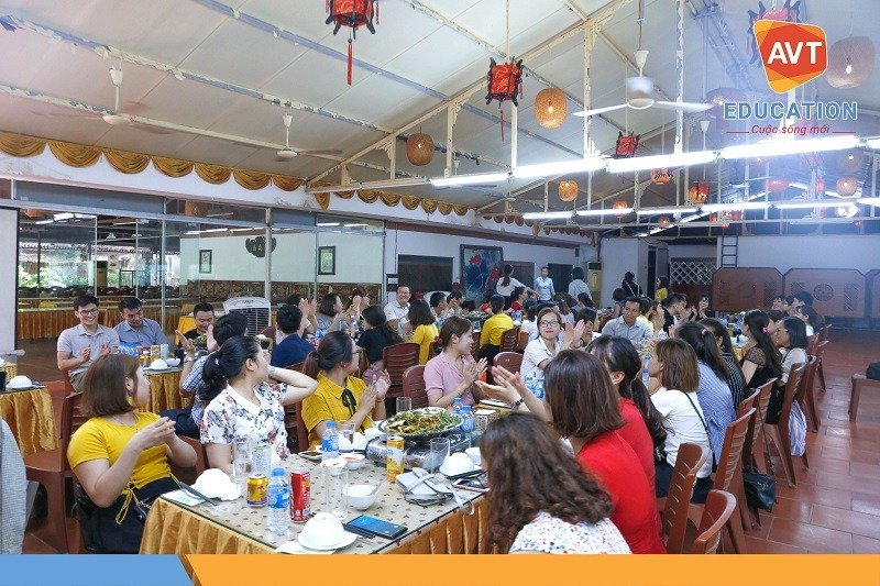 Bữa tiệc có sự tham gia của đông đảo cán bộ nhân viên AVT.