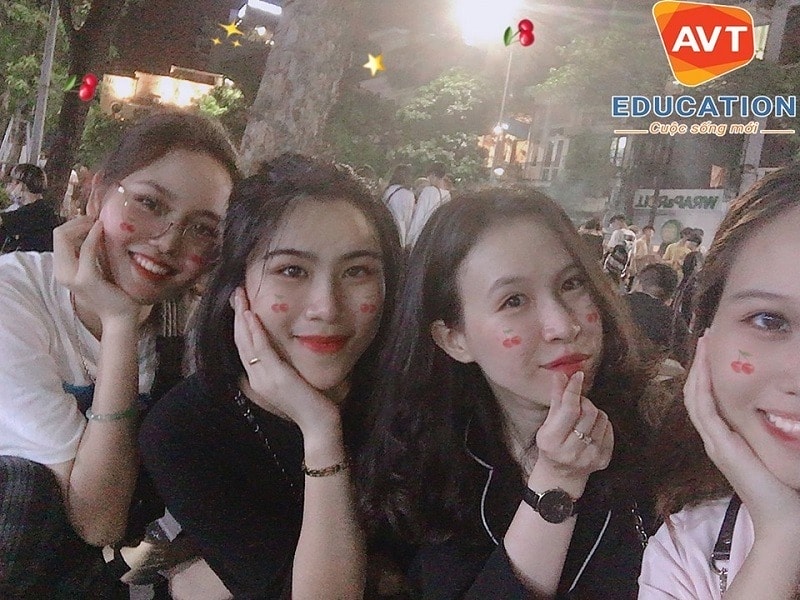 Cô Chi từng có thời gian sống tại Đức nên có rất nhiều bí quyết xương máu để chia sẻ tới học viên!