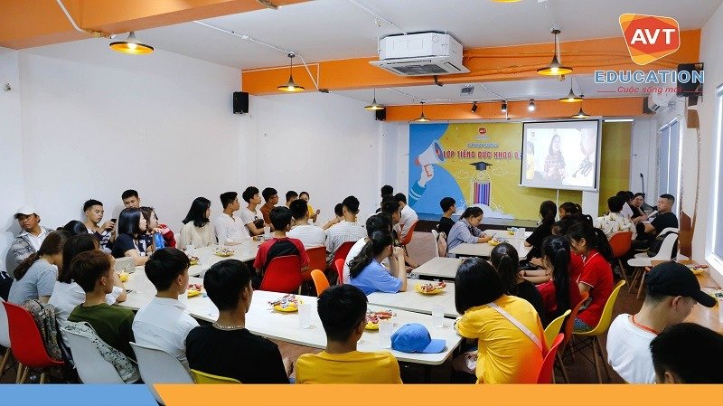 Các bạn đã có mặt từ rất sớm để tham dự lễ khai giảng