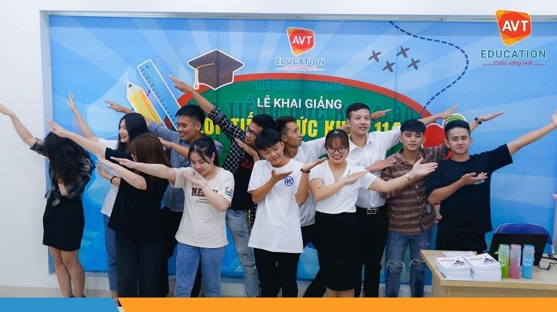 khai giang 114 avt