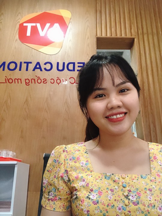 Tư vấn viên Ngọc Thuỳ có khuôn mặt rất hiền lành, phúc hậu