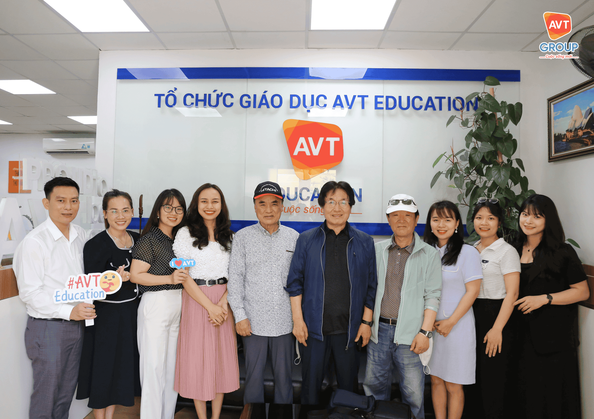 anh doi tac Han 18.05 2