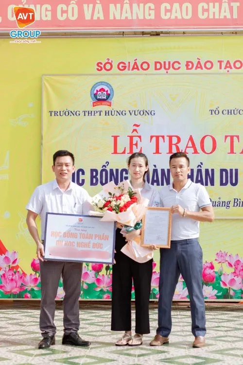 Trao học bổng