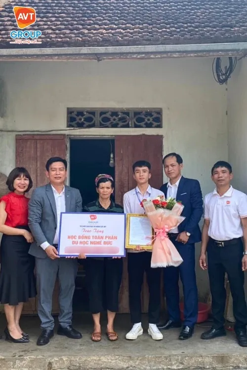 Trao học bổng