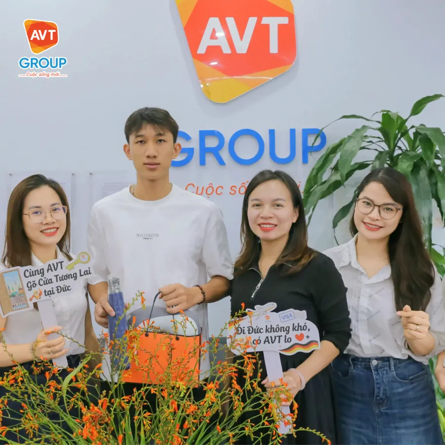 Đoàn bay CV Công nghệ Sơn phủ Rostock 